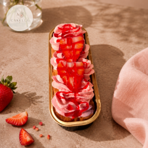 strawberry cake, vanilla cake, strawberry vanilla cake, Cakella, Bakery, Cape Town, Cake shop